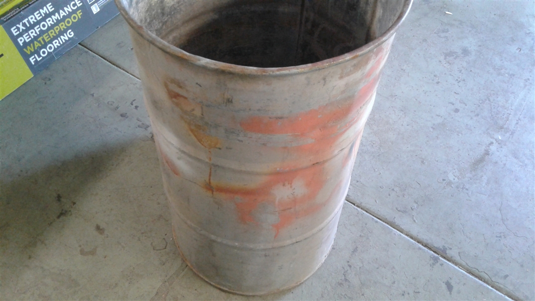 40 Gallon Galvanized Barrel with Lid