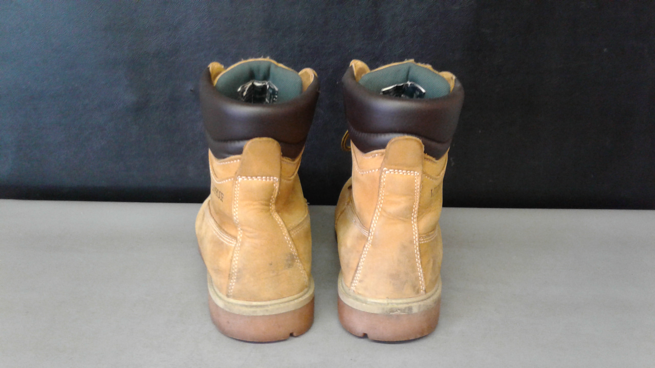 Lot Detail - Men's Brahma Size 11 Leather Boots