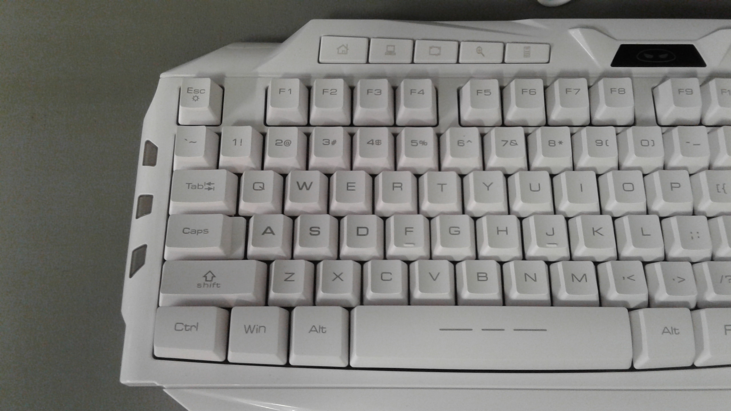 Lot Detail Magegee GK710 Gaming Keyboard And Mouse