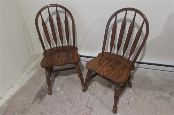 PAIR OF OAK DINING CHAIRS