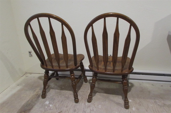 PAIR OF OAK DINING CHAIRS