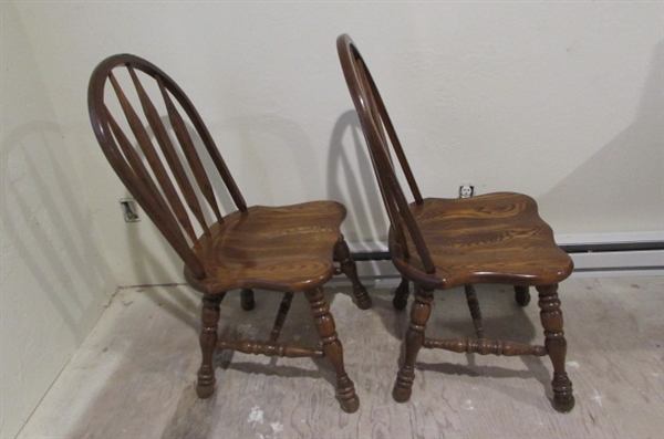 PAIR OF OAK DINING CHAIRS