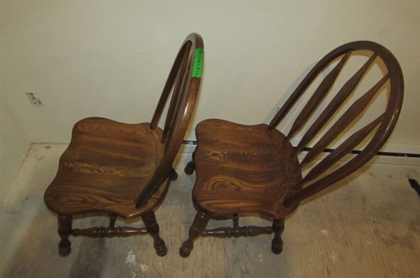 PAIR OF OAK DINING CHAIRS