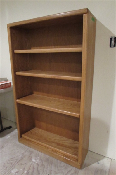 5' OAK BOOKSHELF