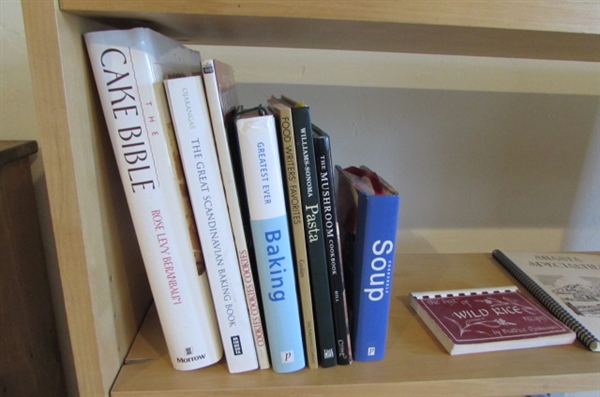 SMALL BOOKSHELF & COOKBOOK COLLECTION