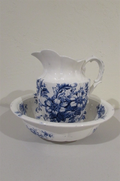 ROYAL CRAWFORD AND FASHODA BEAUTIFUL BLUE CHINA PIECES