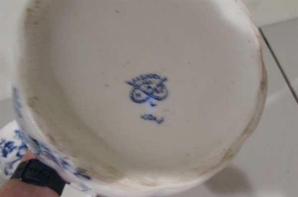 ROYAL CRAWFORD AND FASHODA BEAUTIFUL BLUE CHINA PIECES