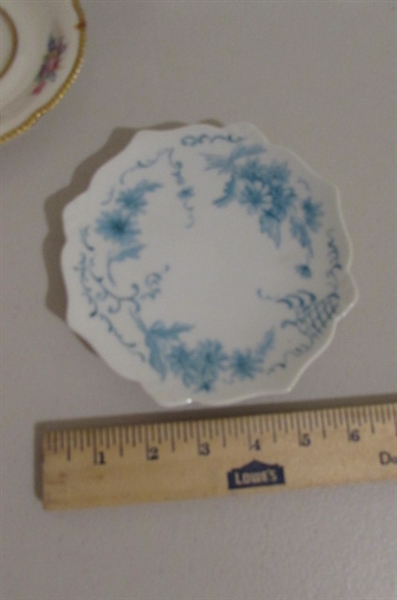 UNIQUE VINTAGE PORCELAIN PIECE & A VARIETY OF DECORATIVE PLATES