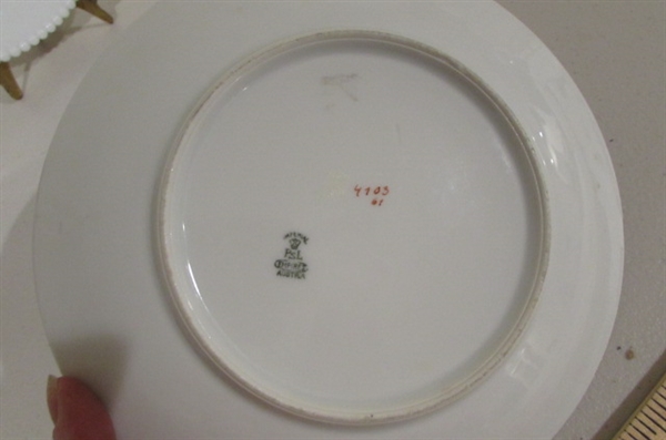 UNIQUE VINTAGE PORCELAIN PIECE & A VARIETY OF DECORATIVE PLATES