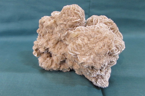 QUARTZ AND DESERT ROSE