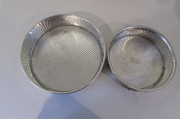 VARIOUS CAKE PANS AND DECORATING ITEMS