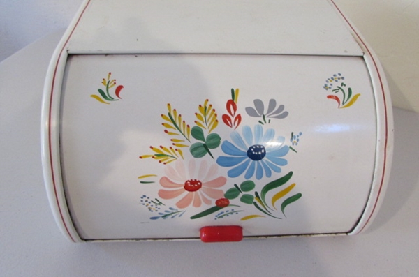 VINTAGE METAL FLOWER BREAD BOX AND A VARIETY OF KITCHEN STRAINERS