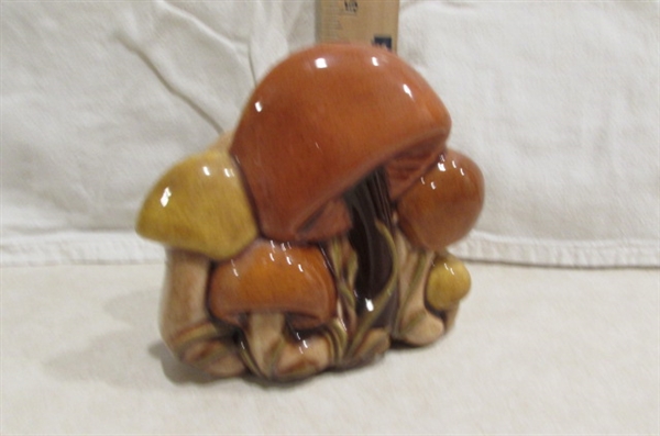 MUSHROOM CANISTER SET WITH NAPKIN HOLDER, AND SOAP DISPENSER, SALT & PEPPER AND TOOTHPICK HOLDER