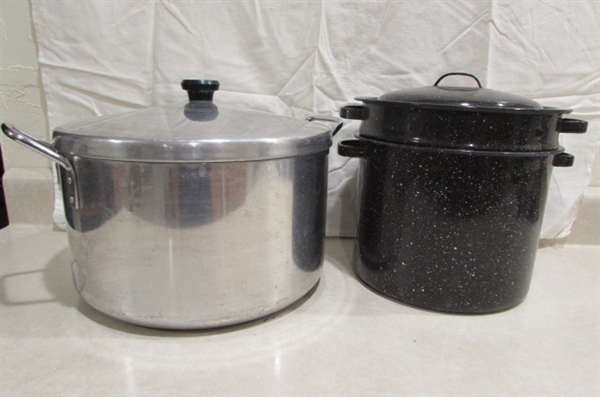 SPECKLED ENAMELWARE DOUBLE BOILER AND LARGE POT WITH LID