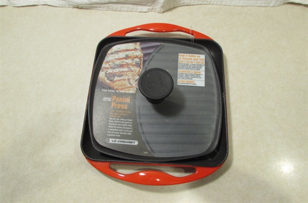 LE CREUSET ENAMELED CAST IRON PANINI PRESS