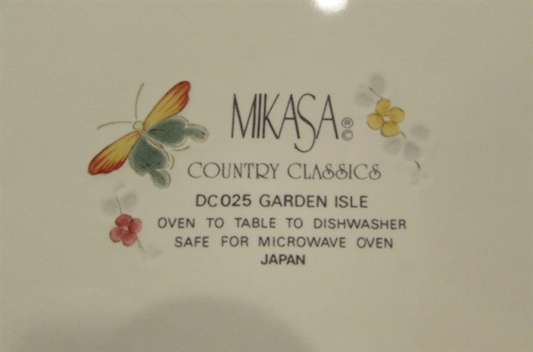MIKASA COUNTRY CLASSIC DINNERWARE SET