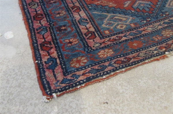 WOVEN THROW RUG