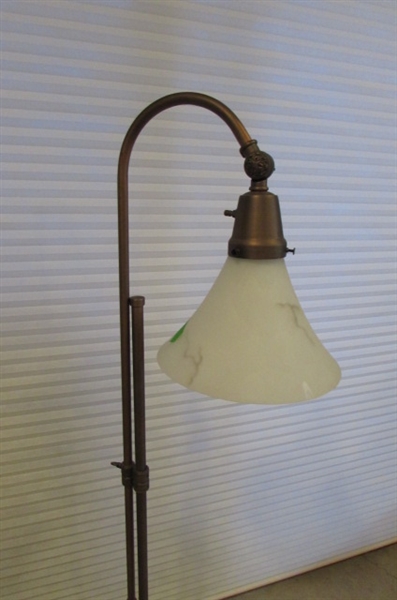 VINTAGE LOOK METAL FLOOR LAMP WITH FROSTED GLASS SHADE