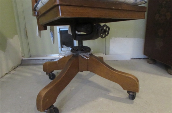 VINTAGE WOOD OFFICE CHAIR ON WHEELS WITH PADDED FLORAL CUSHION