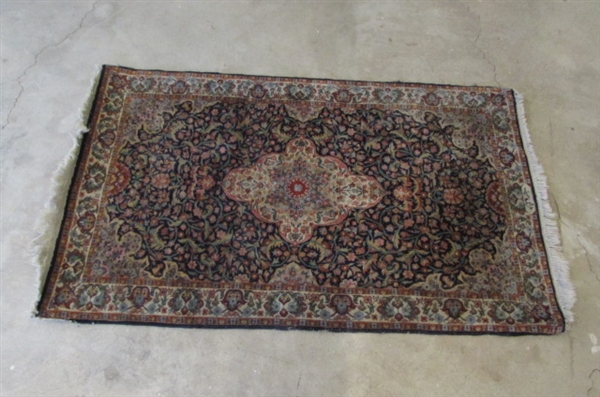 VINTAGE WOOL AREA RUG