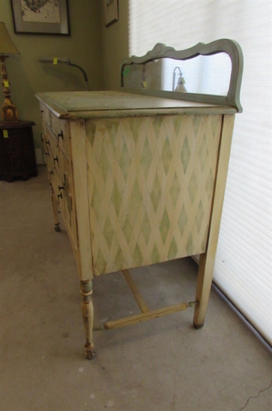 ANTIQUE HAND PAINTED MUSHROOM THEME BUFFET