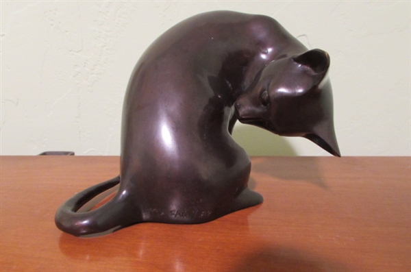 BRASS CAT STATUE WITH WOODEN MOUSE AND DECORATIVE CAT PLATES AND A BOWL