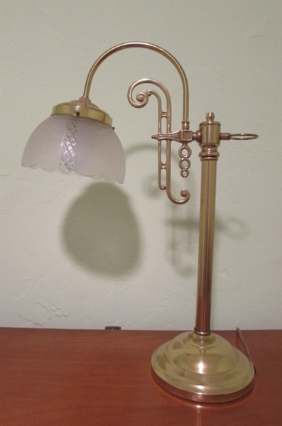 HEAVY GOLD TONE DESK LAMP WITH FROSTED GLASS SHADE