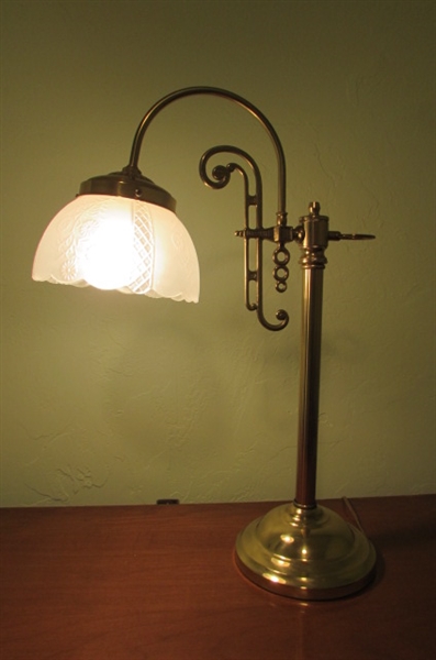 HEAVY GOLD TONE DESK LAMP WITH FROSTED GLASS SHADE