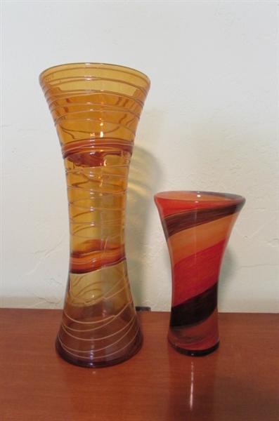 SWIRL GLASS VASES