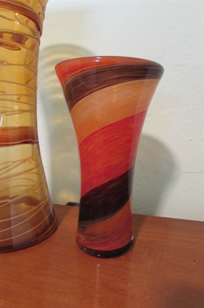 SWIRL GLASS VASES