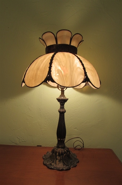 VICTORIAN SLAG GLASS SHADE ON METAL FLOWER LAMP BASE