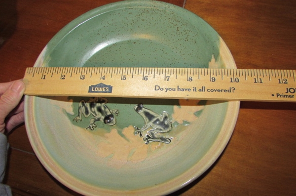 FROG BOWL WITH MATCHING VASE, AND A SEPERATE FROG PLATTER