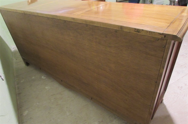 LOVELY 9 DRAWER MAPLE DRESSER