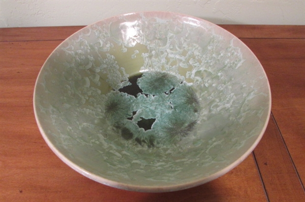 MURANO LIGHT GREEN RUFFLED DISH & CERAMIC BOWL