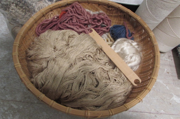 WEAVING LOOM AND SUPPLIES