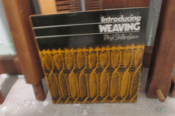 WEAVING LOOM AND SUPPLIES