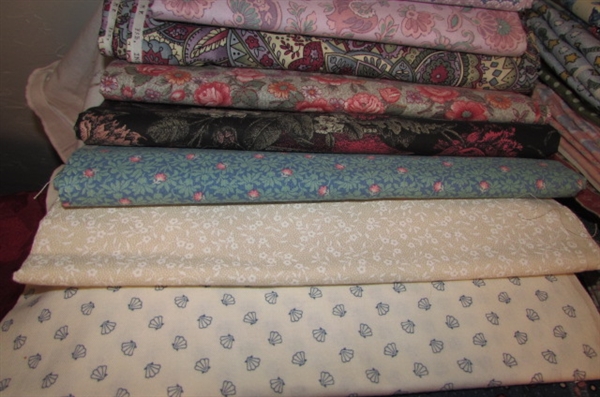 LOTS OF QUILTING FABRIC