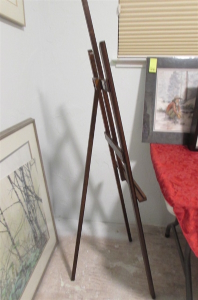 WOODEN EASEL