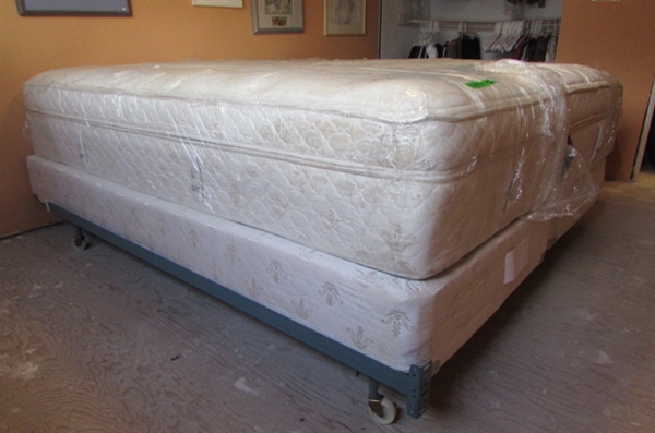 KING SIZE PILLOWTOP MATTRESS/BOX SPRINGS W/METAL FRAME