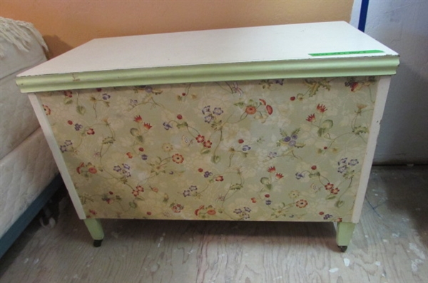 VINTAGE STORAGE CHEST W/WHEELS