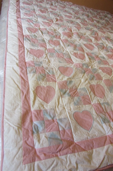 MACHINE QUILTED HAND TIED HEART QUILT