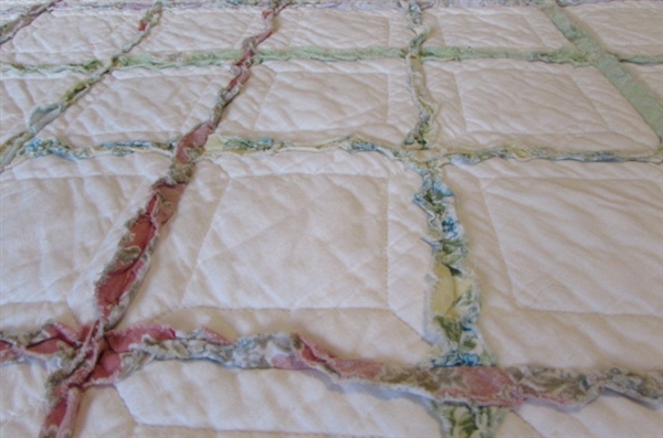 DIAMOND PASTEL QUILT