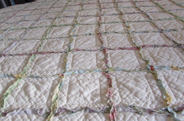 DIAMOND PASTEL QUILT