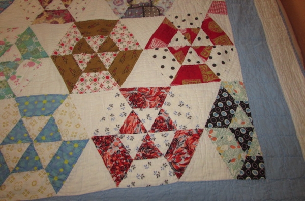 BEAUTIFUL HANDMADE ANTIQUE OCTAGON PATTERN QUILT