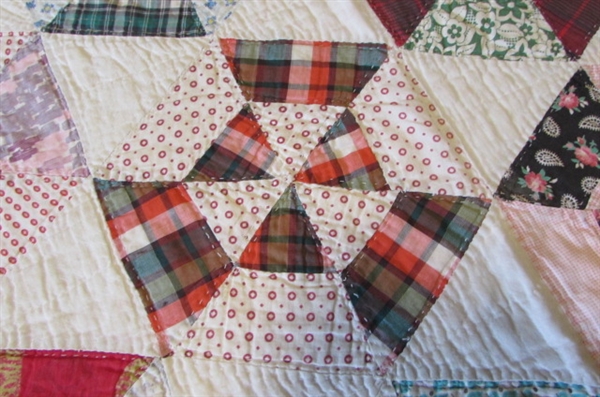 BEAUTIFUL HANDMADE ANTIQUE OCTAGON PATTERN QUILT