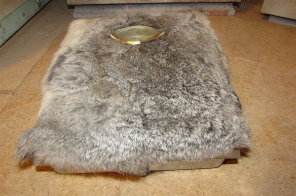 BATHROOM SCALE WITH FUR COVER, GARBAGE CAN AND HAMPER