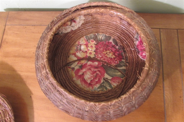 ROUND PINE NEEDLE BASKETS AND WOOD TURNED BUD VASE