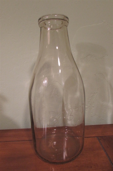 LARGER OLD BOTTLES INCLUDING A SHASTA WATER BOTTLE WITH PUMP