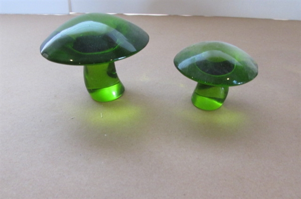 GLASS MUSHROOMS