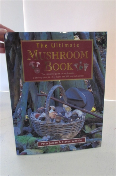 MUSHROOM BOOKS HOW TO FIND AND WHICH ONES TO EAT